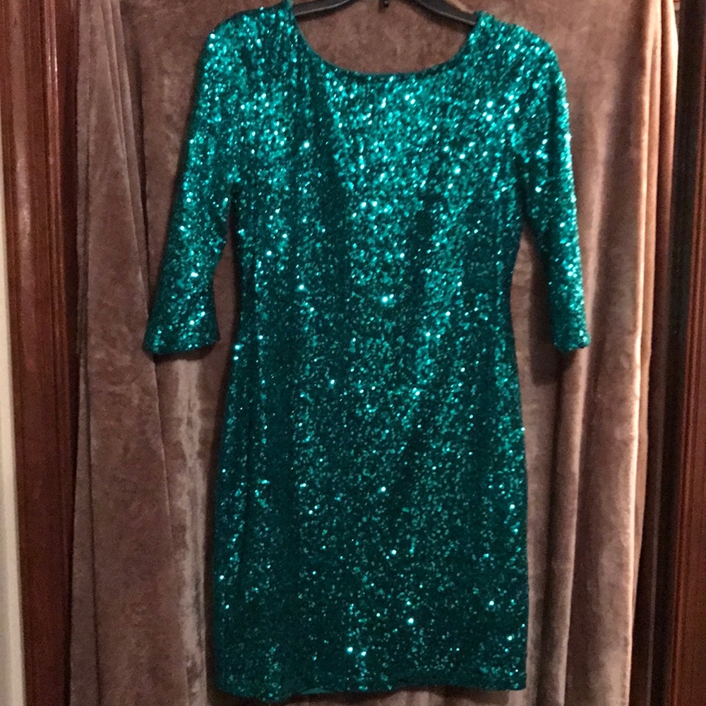 SEQUIN GLAMOR GREEN DRESS
